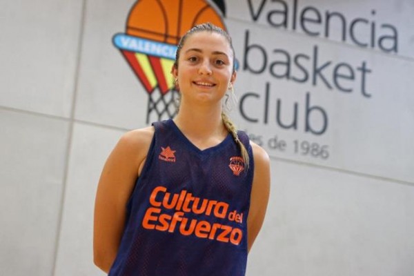 Lorena Segura: 