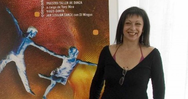 Marga Amante defiende la danza con la lectura de un manifiesto en el Teatro Romano de Cartagena
