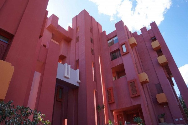 El autor del paseo del Paradís dirigirá la obra para recuperar la urbanización de Bofill en Calp