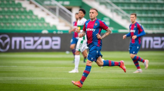 Roger: “No ha sido fácil, pero aquí estoy con 200 partidos en el Levante