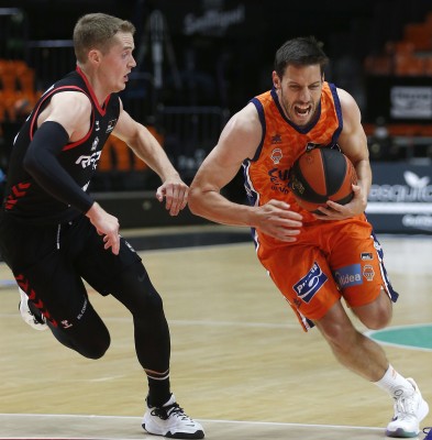 Valencia Basket logra despertar su versión Jekyll para remontar ante Bilbao 