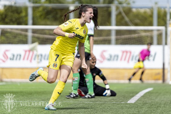 El Villarreal Femenino logra un ascenso histórico a Primera División tras golear al Cáceres