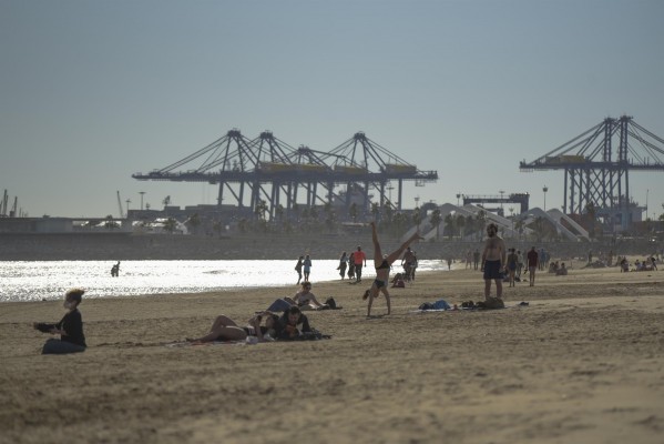 València tendrá un canal de natación a 200 metros en las playas de Malva-Rosa y Cabanyal