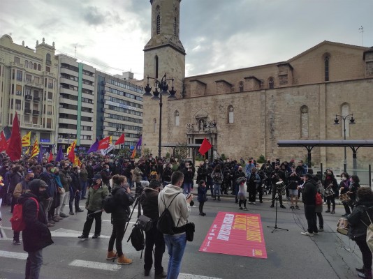 Colectivos independentistas se manifiestan por la 