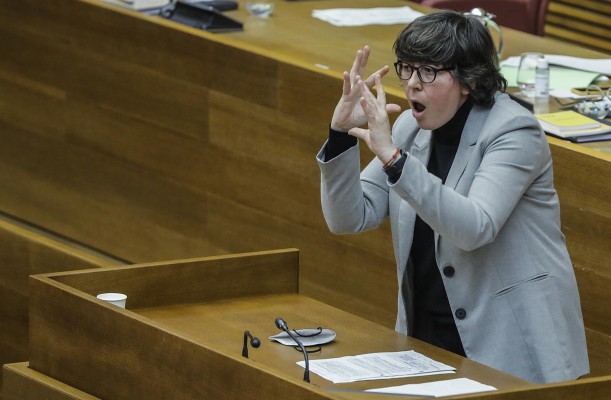 Unides Podem pide en Les Corts la comparecencia del presidente de CaixaBank para explicar la fusión