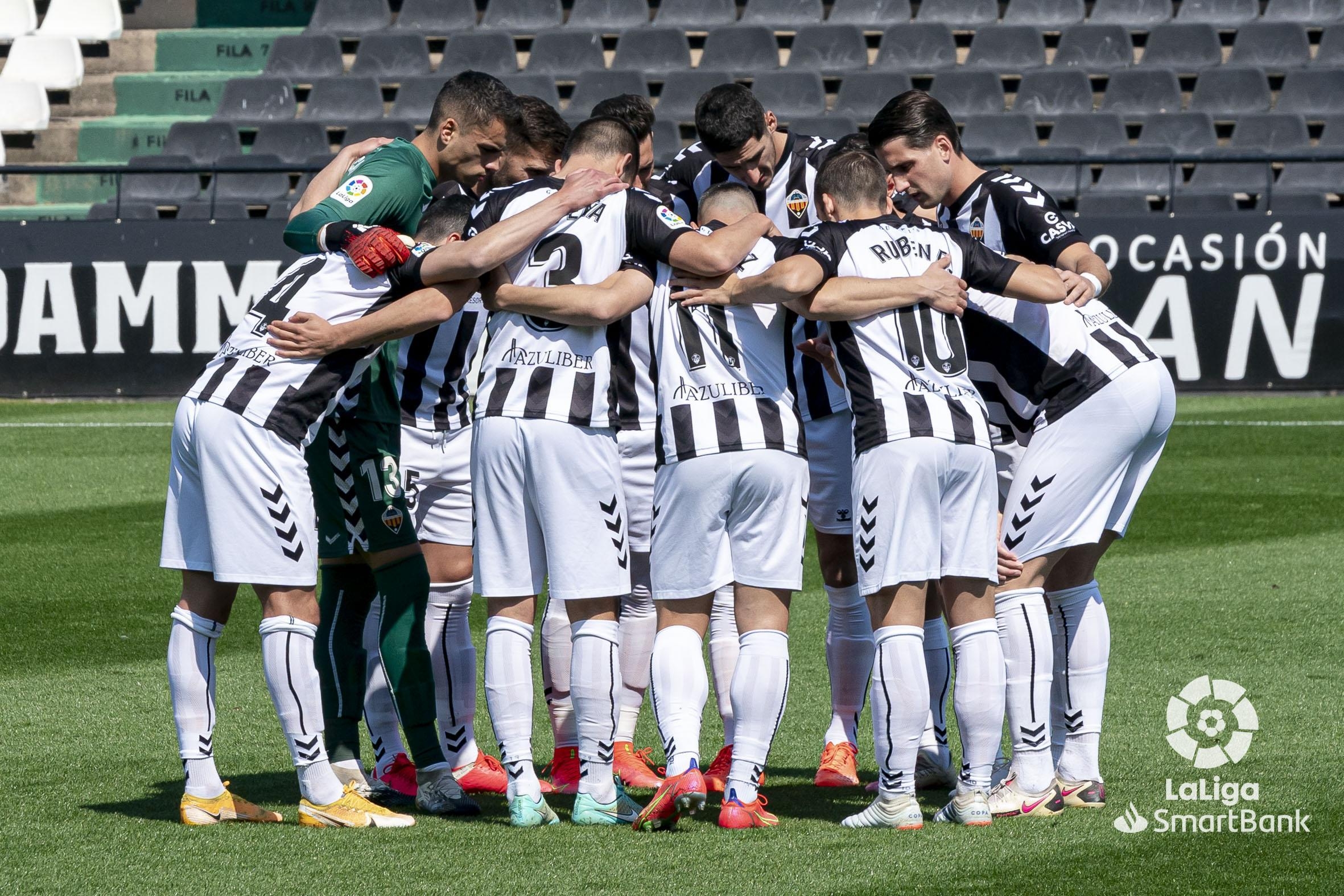 El CD Castellón busca dar un paso más hacia la permanencia en Tenerife