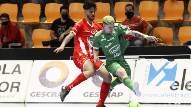 Sufrida victoria del Jimbee ante el Osasuna tras ir ganando 0-3 en apenas siete minutos (3-4)