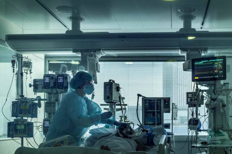 La provincia de Alicante registra 61 casos nuevos de coronavirus y un fallecido más