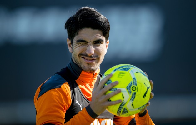 Carlos Soler tiene la llave del once ante el Alavés