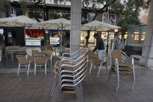 Riesgo asumible: Puig devuelve el tardeo a la hostelería