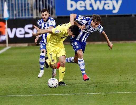 El Villarreal tropieza con Joselu a la espera del Arsenal y pierde la quinta plaza