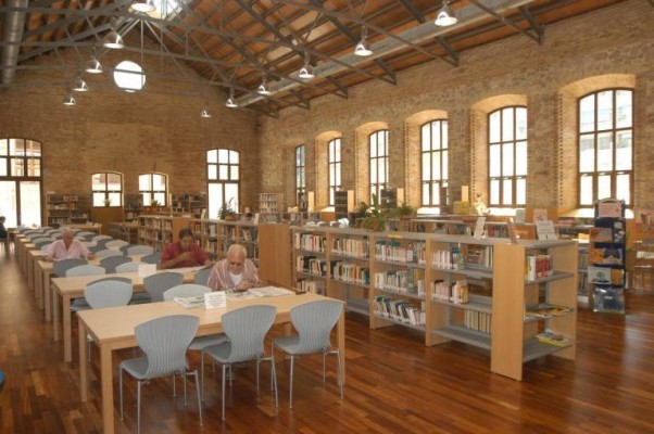 Las bibliotecas municipales celebran el Día del Libro con exposiciones y charlas