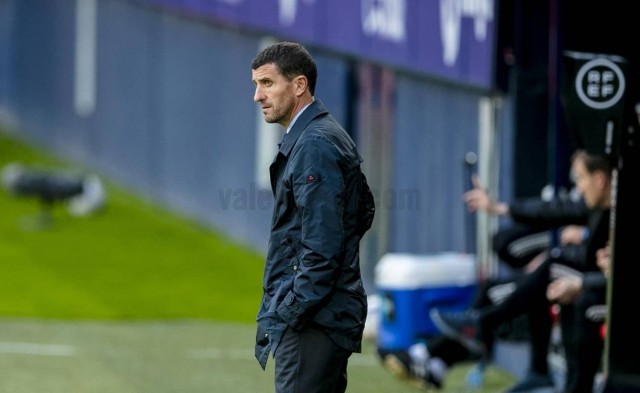 Huele raro el trabajo de un técnico superado y cuyo orgullo nos sigue haciendo daño