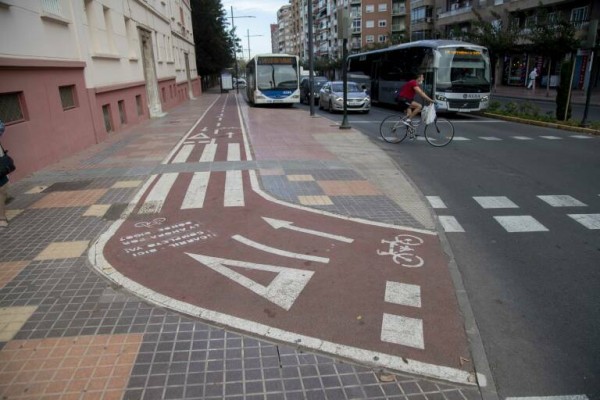 Jumabeda construirá el carril bici de la calle Esparta y Conducciones Juanito, los accesos al colegio de La Aljorra 