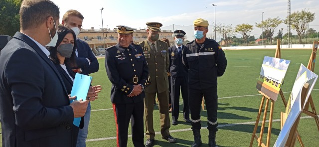 Redován dedica a la Unidad Militar de Emergencias
(UME) el futuro pabellón polideportivo