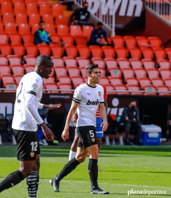Osasuna y Valencia lucirán una camiseta contra la Superliga