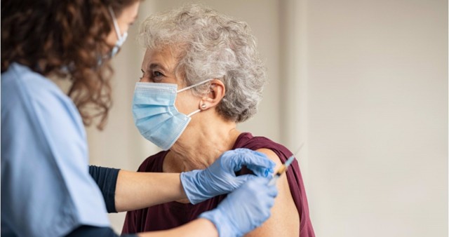 El número de personas vacunadas contra la covid en España supera al de contagiados en toda la pandemia
