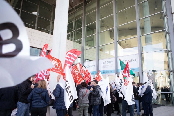 Los sindicatos prevén un total de 161 despidos en Castellón tras la fusión de CaixaBank y Bankia