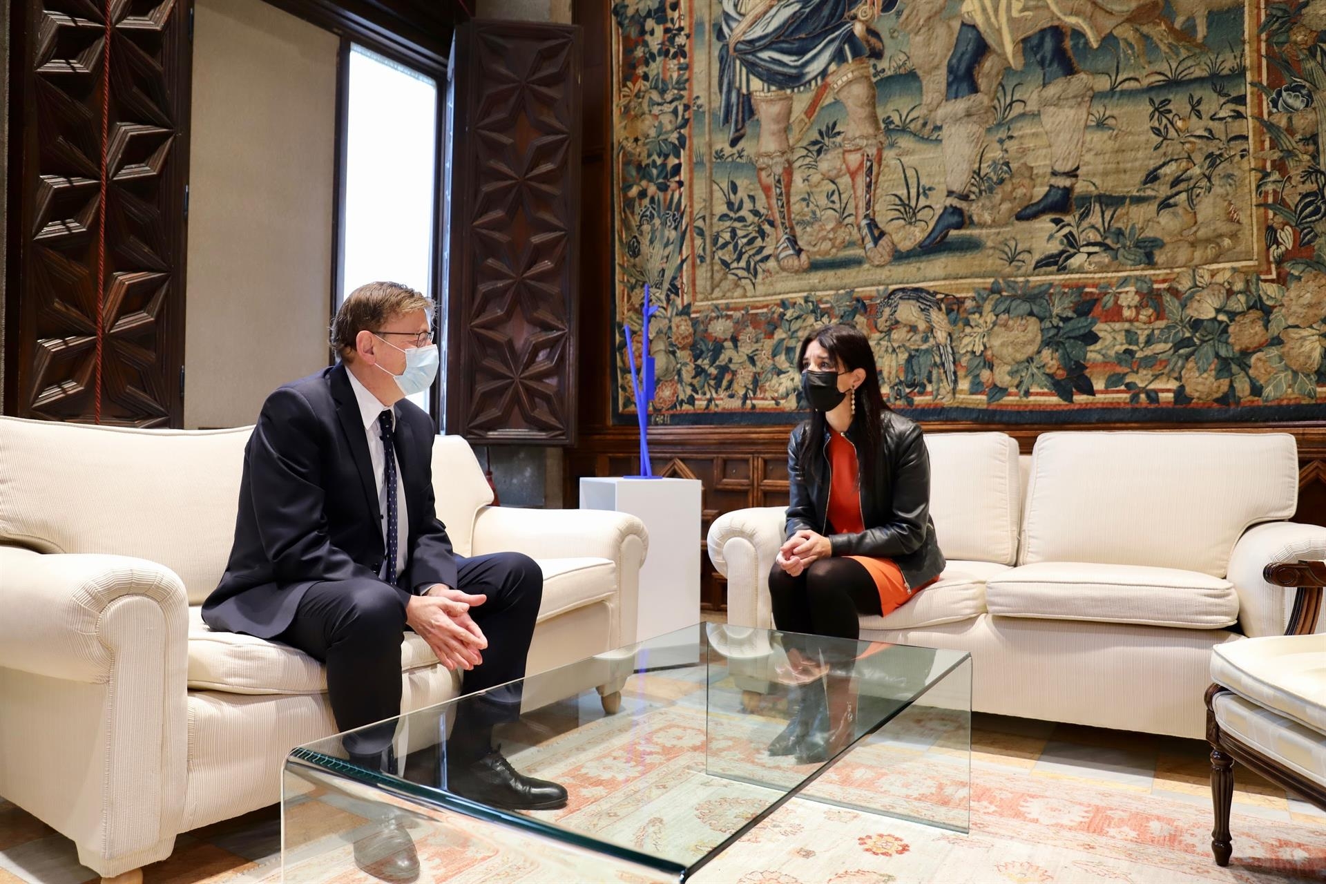 Primera reunión de Ximo Puig y Ruth Merino en el Palau de la Generalitat. Foto: CS - 