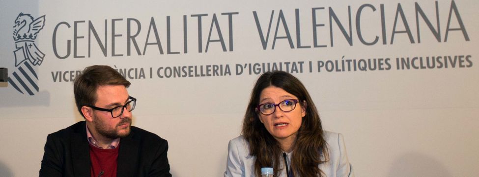 Alberto Ibáñez y la vicepresidenta valenciana, Mónica Oltra.  - 