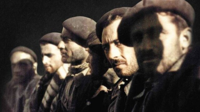 La novela de Pérez-Reverte 'Línea de fuego' dará lugar a una serie: Boomerang TV adquiere los derechos 