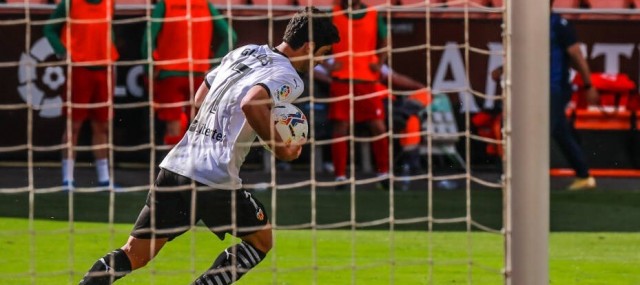 Guedes se pone en el escaparate