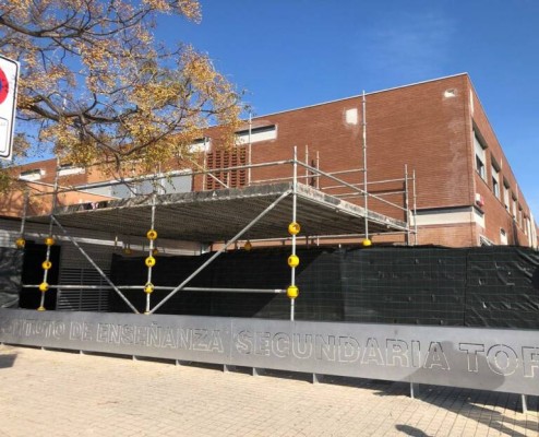 Educación arranca la licitación de las obras de la fachada del IES Torrellano, tras año y medio de espera