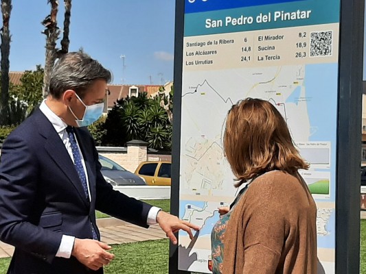 Turismo comienza en San Pedro del Pinatar la señalización de la ruta cicloturista EuroVelo 
