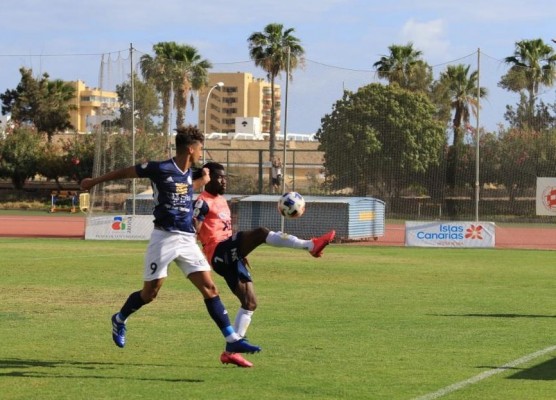 El Yeclano se aferra a la permanencia con su tercera victoria seguida y remontando en Canarias (1-2)