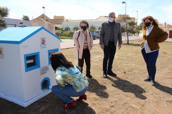 El Ayuntamiento de Cartagena instala tres nuevas casetas para gatos ferales 