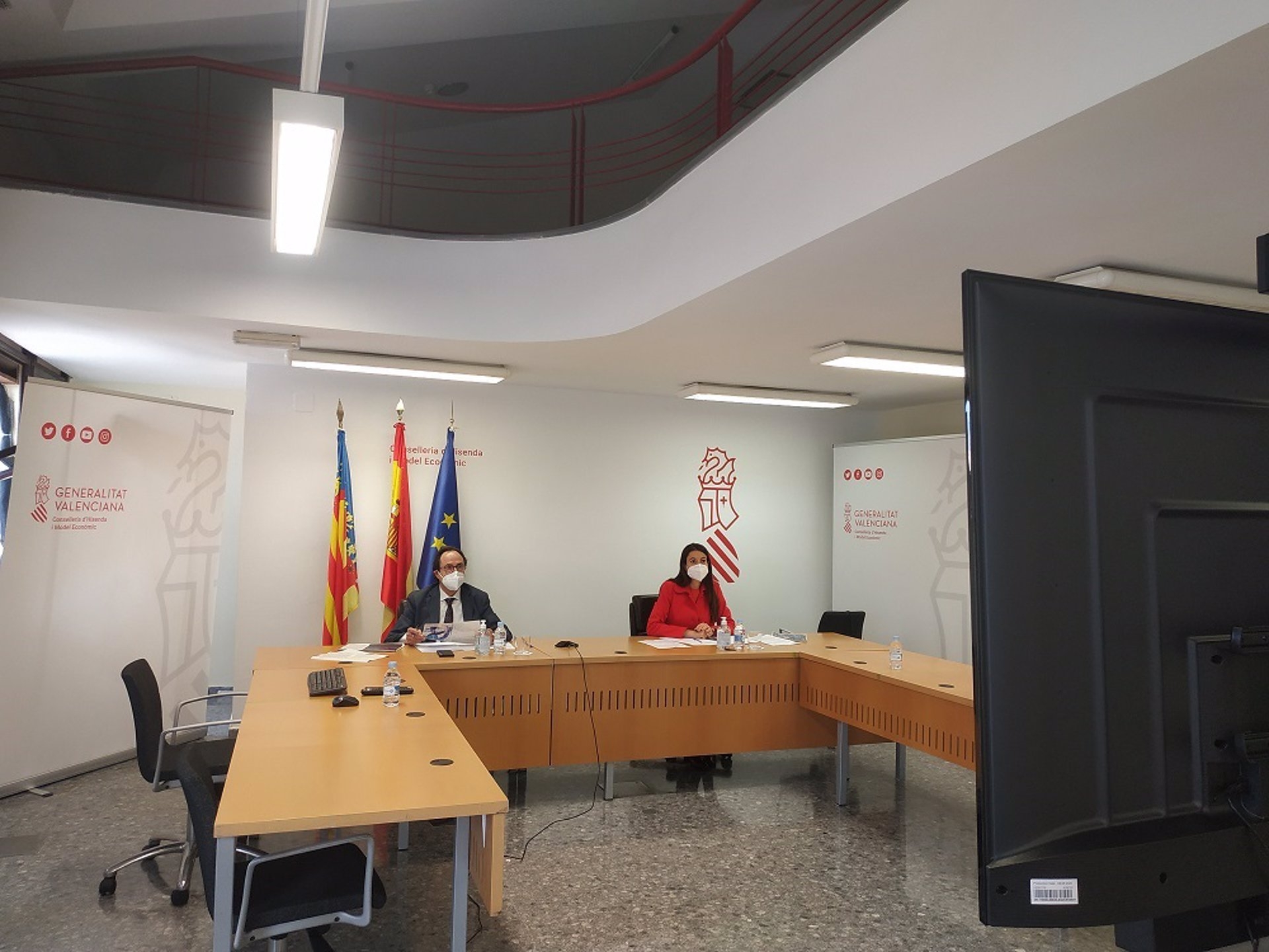 Hacienda y la AVI reciben 19 propuestas innovadoras para mejorar los servicios de limpieza
