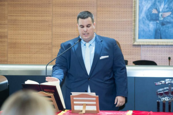 Sigue el 'show' en San Vicente: el edil Arenas también filtraba información e insultaba al alcalde