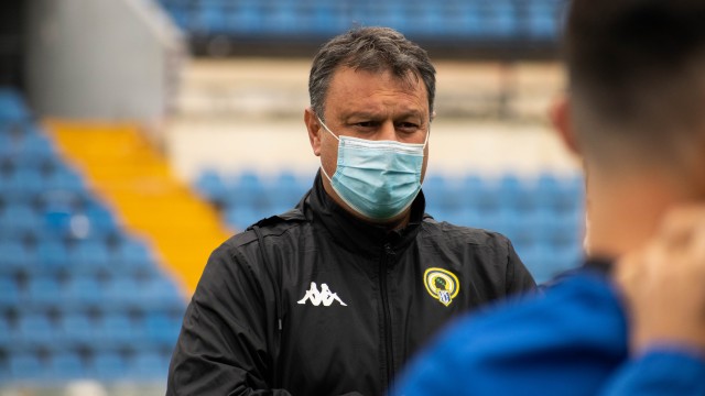 Tano entra en la convocatoria para la final de Cornellà que se perderá Sidoel por lesión