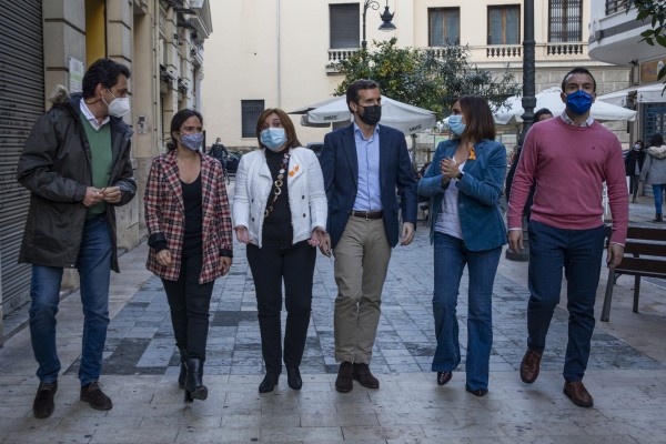 El cierre de filas con Génova de las familias del PPCV aisla a Bonig y al campismo 'old school'