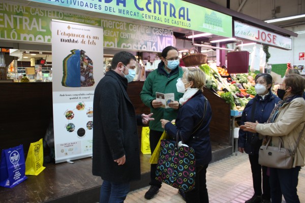 El equipo de educación ambiental de Castelló ayuda a reciclar a más de 400 hogares cada semana