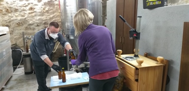 La Serratella se engancha a la fabricación de cervezas artesanales como atractivo turístico