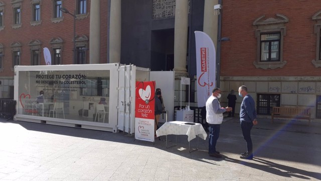Pruebas gratuitas para detectar el colesterol a pie de calle: campaña de la Fundación Española del Corazón en Murcia