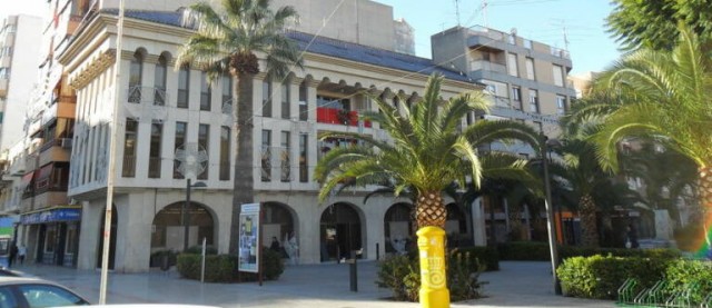Sant Joan organiza la 'Fireta del Llibre' para celebrar los 10 años de la Biblioteca y el Día del Libro