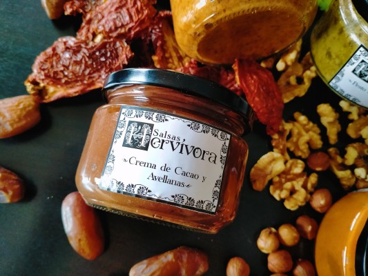 Hervívora, las salsas veganas “sin trampas” elaboradas

en València a cuatro manos