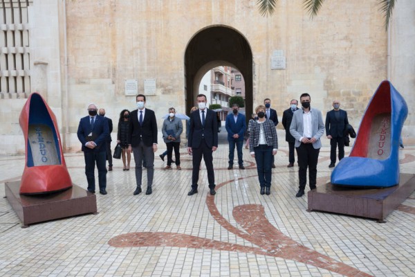 El arancel de EEUU al calzado también arrastra a los componentes al bajar la demanda de materias primas