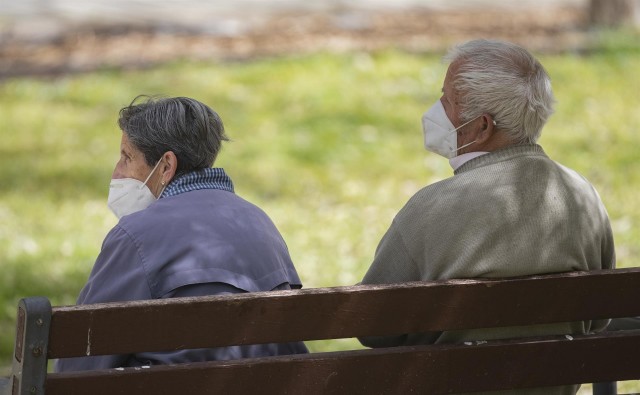 España registra 9.663 nuevos casos de covid-19, 126 muertes y la incidencia sube a 202