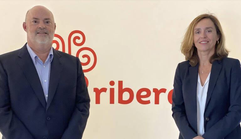 Alberto de Rosa, ex CEO de Ribera y director ejecutivo europeo de Centene y Elisa Tarazona, CEO de Ribera.  - 