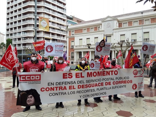 CCOO y UGT Correos exigen el cese de 