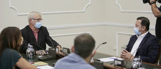 El Valencia CF presenta al Ayuntamiento un anteproyecto para el polideportivo de Benicalap 