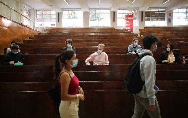 El Gobierno concede 362.783 becas para estudiantes universitarios este curso