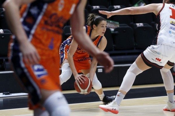 Las campeonas de EuroCup buscan sellar su pase a las semifinales de LF Endesa
