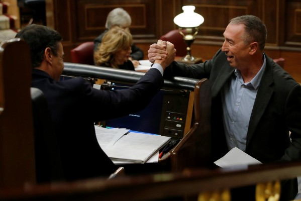Compromís se pliega y concede a Sánchez otra prórroga de ocho meses para la financiación