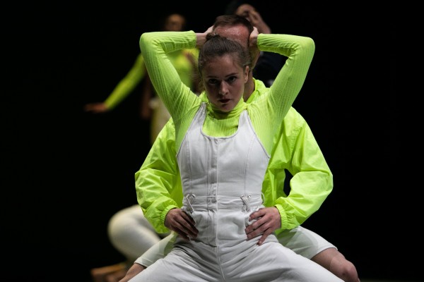 La danza se sube a las tablas del Paranimf 