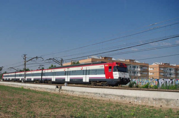 Compromís pide a Fomento que destine al tren convencional la mitad de inversiones del AVE