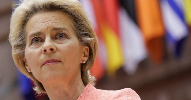 Von der Leyen en el sofá: 